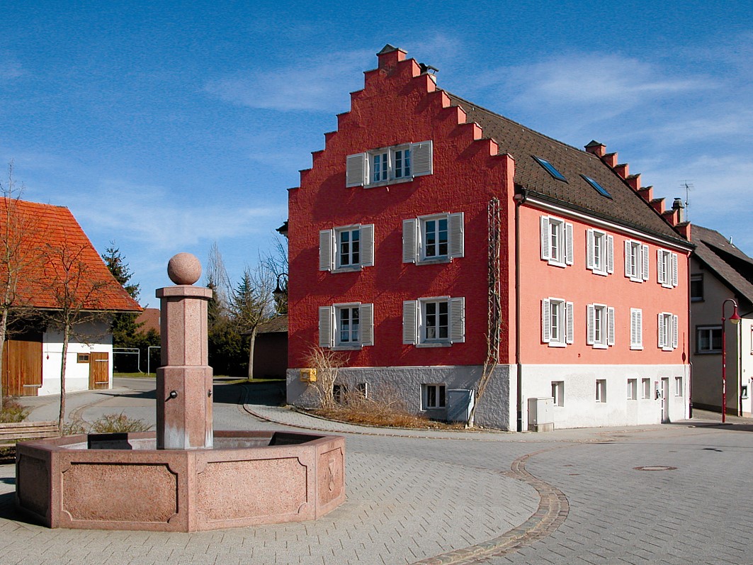  Das Rote Haus 