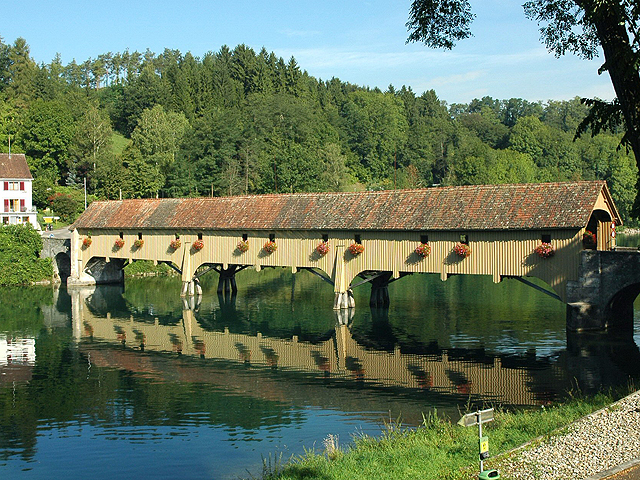  Rheinbrücke auf der Rheinauer Seite 